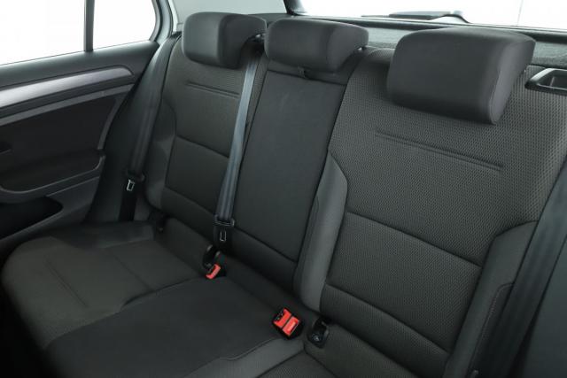 Volkswagen Golf image 7