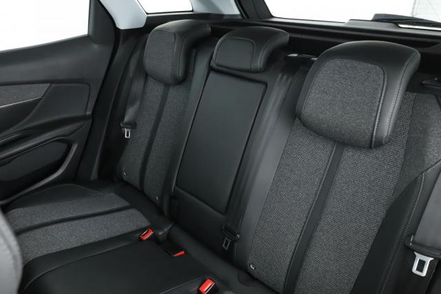 Peugeot 3008 image 1