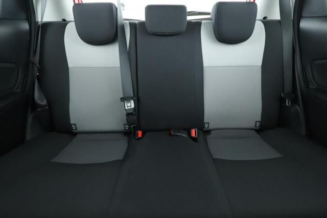 Toyota Yaris image 7