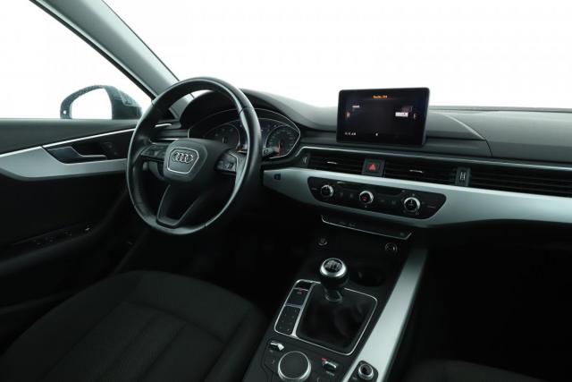 Audi A4 image 7