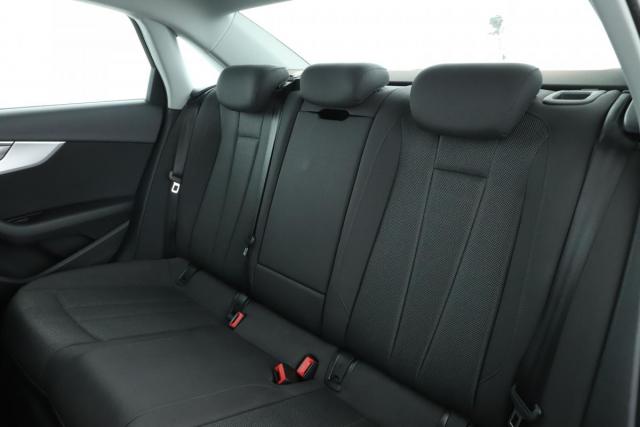 Audi A4 image 5
