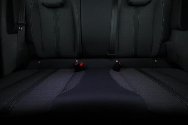 Peugeot 2008 image 2