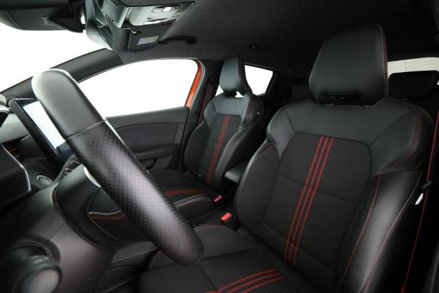 Renault Clio image 8