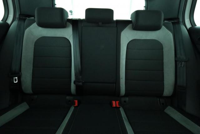 Volkswagen Golf image 4