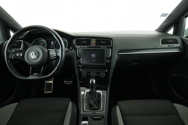 Volkswagen Golf image 7