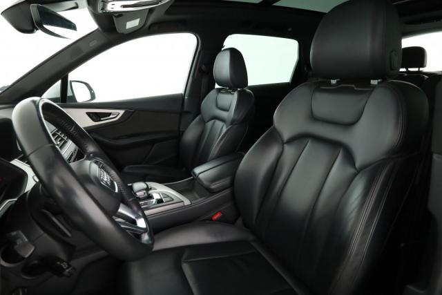 Audi Q7 image 1