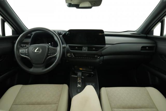 Lexus Ux image 3