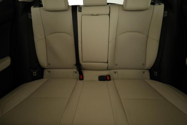 Lexus Ux image 9