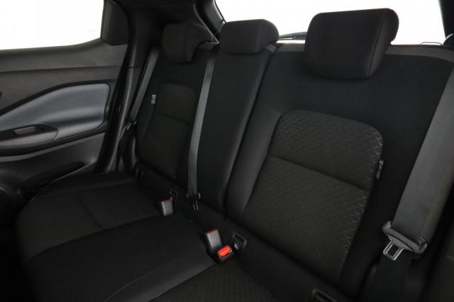 Nissan Juke image 9
