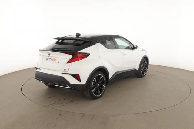 Toyota C-Hr image 6