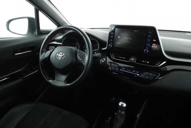 Toyota C-Hr image 7