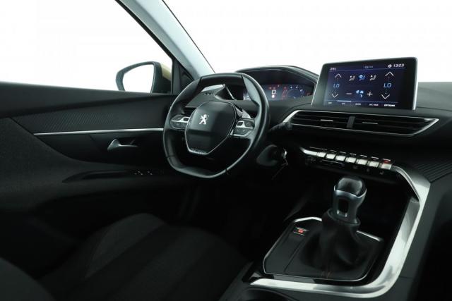 Peugeot 3008 image 3