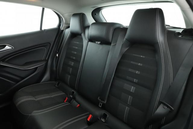 Mercedes Benz Gla image 4