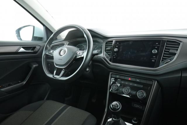 Volkswagen T-Roc image 9