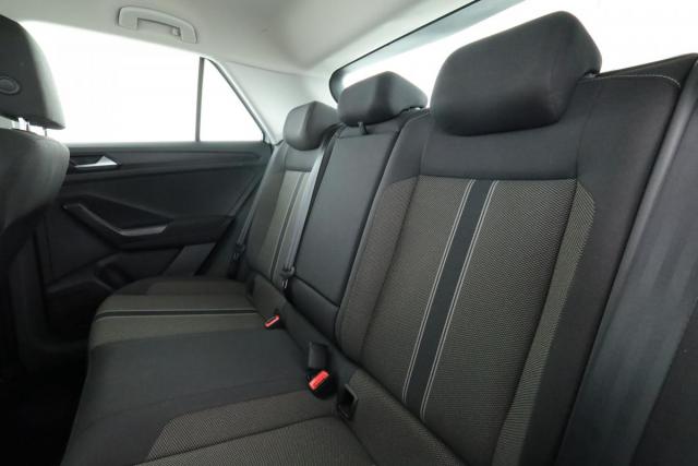 Volkswagen T-Roc image 2