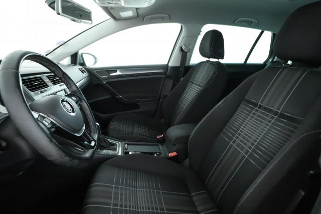 Volkswagen Golf image 4