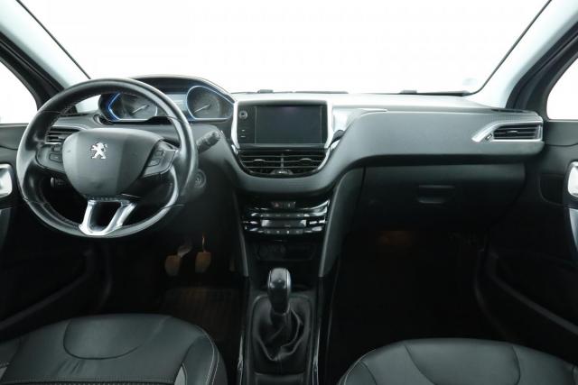 Peugeot 2008 image 3