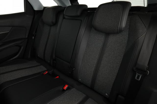 Peugeot 3008 image 3