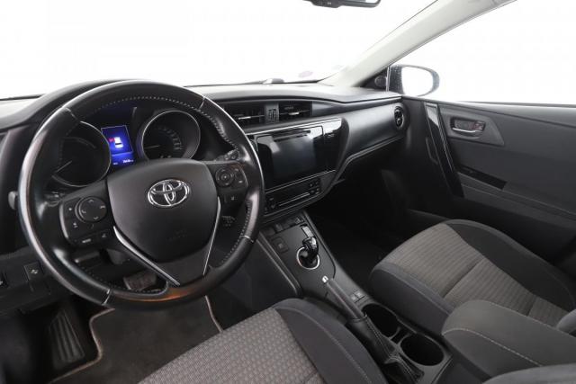 Toyota Auris image 6