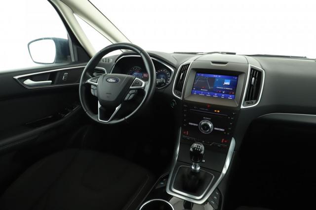 Ford S-Max image 2
