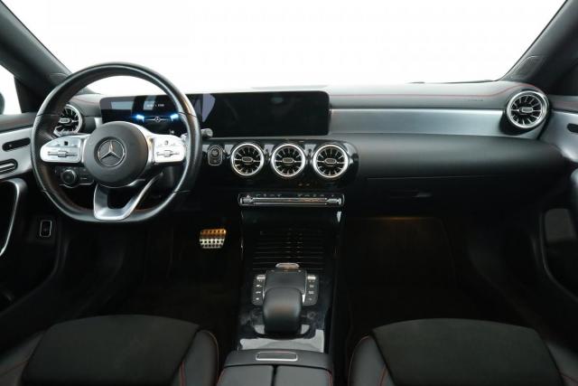 Mercedes Benz Cla image 5