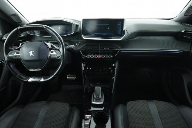 Peugeot 2008 image 2