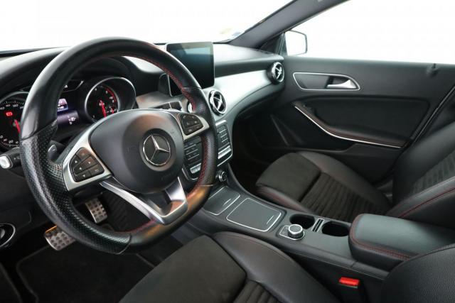 Mercedes Benz Gla image 3