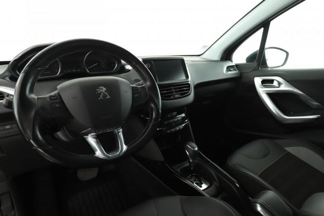 Peugeot 2008 image 2
