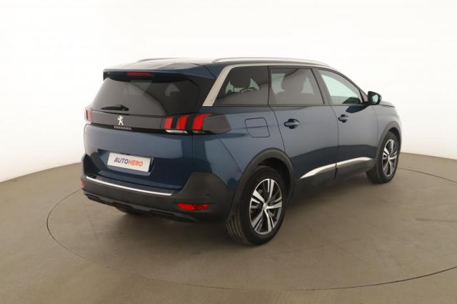 Peugeot 5008 image 8