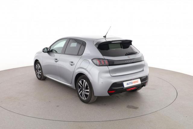 Peugeot 208 image 1