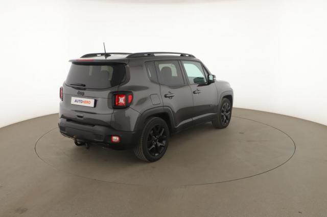 Jeep Renegade image 9