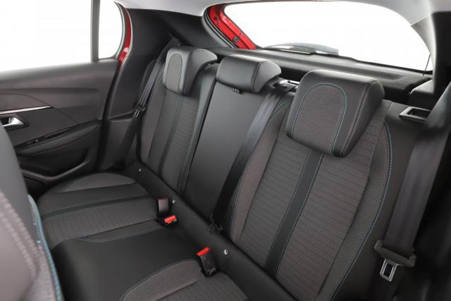 Peugeot 208 image 7