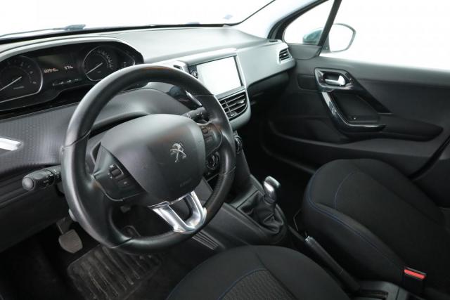 Peugeot 208 image 3