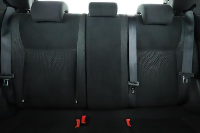 Nissan Juke image 7