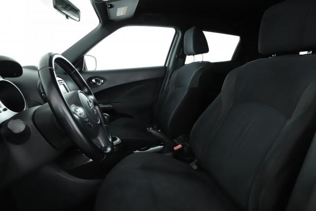Nissan Juke image 9