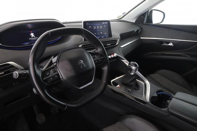 Peugeot 3008 image 2