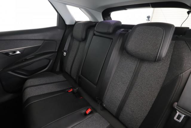 Peugeot 3008 image 8
