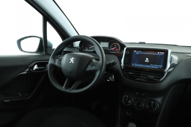 Peugeot 208 image 5