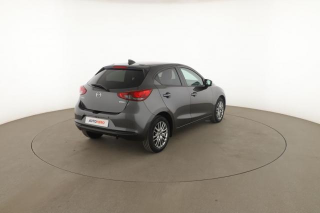 Mazda 2 image 8