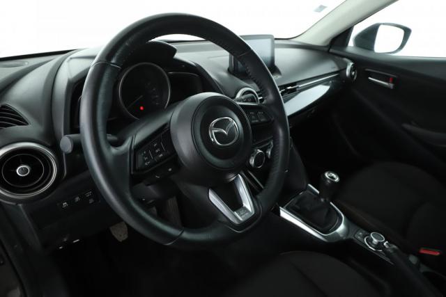 Mazda 2 image 6