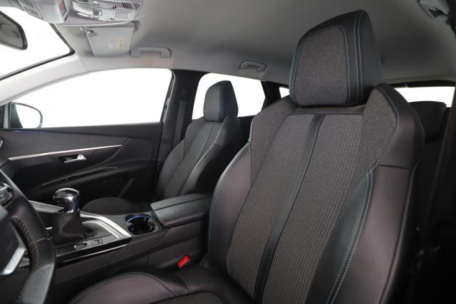 Peugeot 3008 image 3