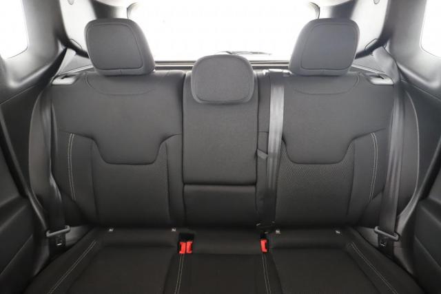 Jeep Renegade image 2