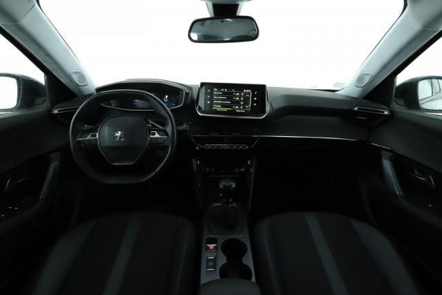 Peugeot 2008 image 9