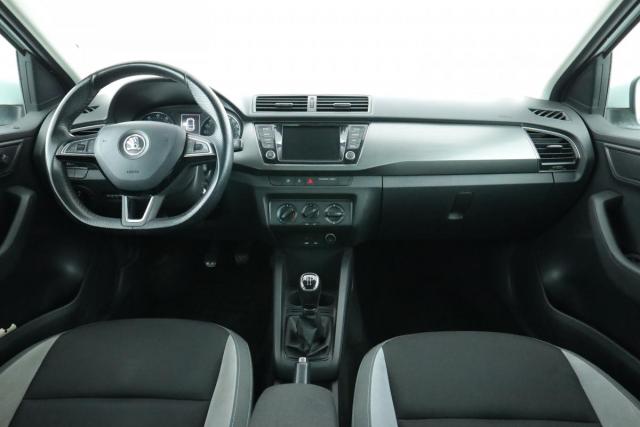 Skoda Fabia image 9