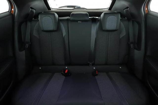 Peugeot 2008 image 9