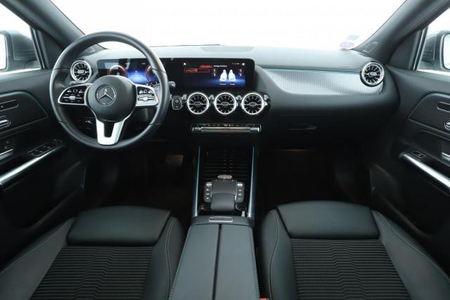 Mercedes Benz Gla image 9