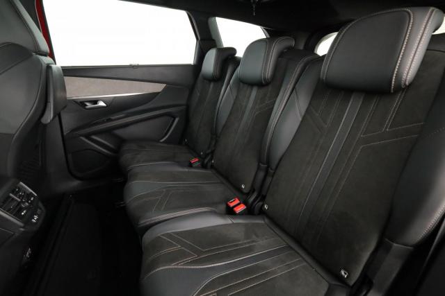 Peugeot 5008 image 8