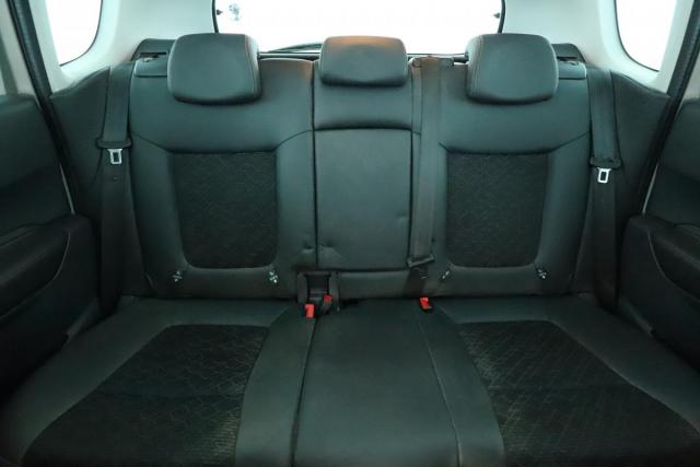 Peugeot 3008 image 3