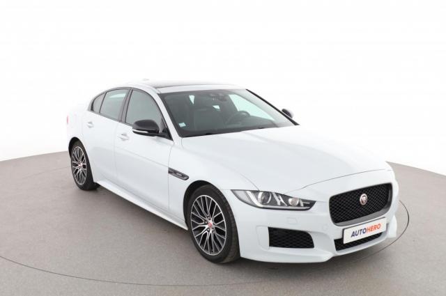 Jaguar Xe image 5