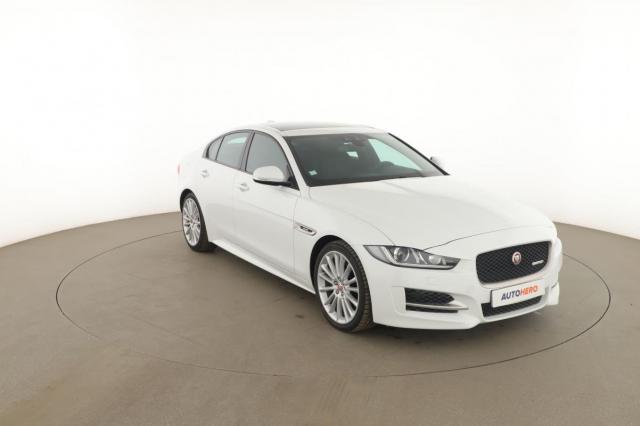 Jaguar Xe image 9